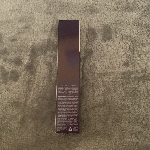 NWT 👁 tarte Lights, Camera, Lashes 4 in 1 Mascara - Picture 4 of 5